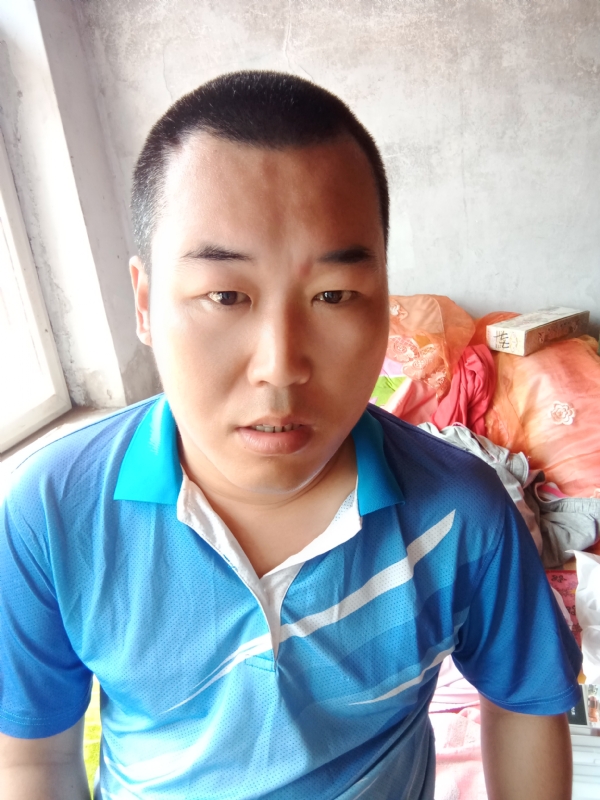 灰太狼的第一张照片--日照相亲服务中心