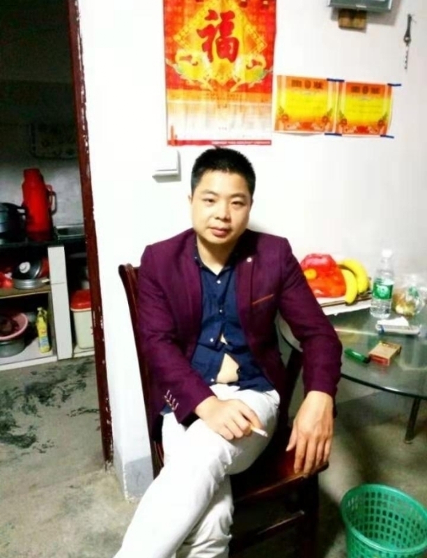 蓝色的微笑的第一张照片--日照相亲服务中心