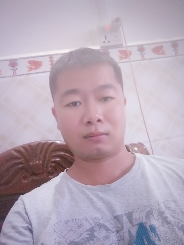 心雨的第一张照片--日照相亲服务中心