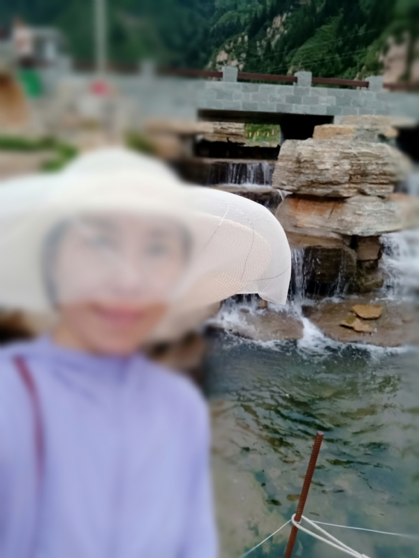 沥秋的第一张照片--日照相亲服务中心