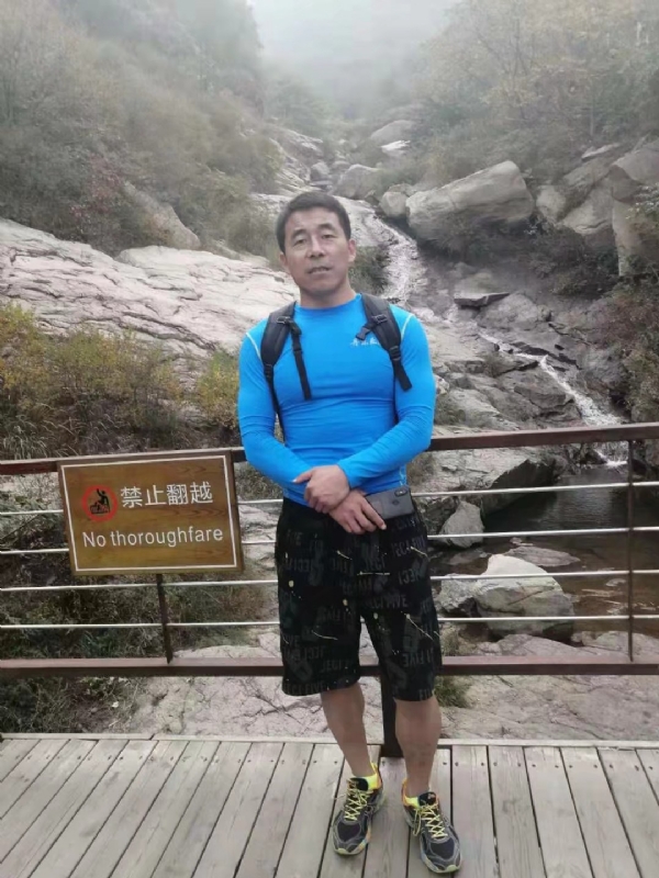 四季阳光的第一张照片--日照相亲服务中心