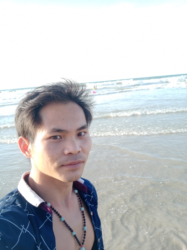 爱已欠费的第一张照片--日照相亲服务中心