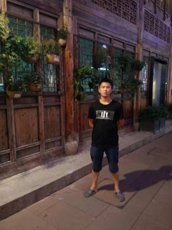 回忆的第一张照片--日照相亲服务中心