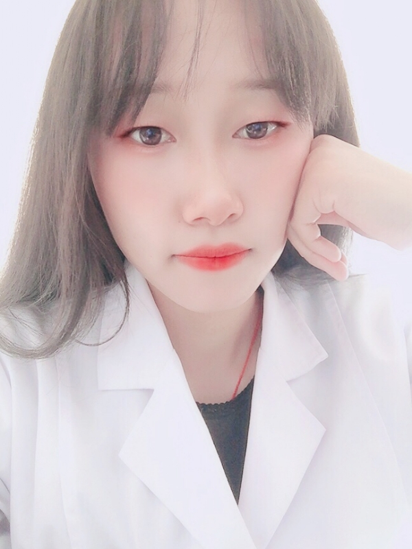 白婚纱的第一张照片--日照相亲服务中心
