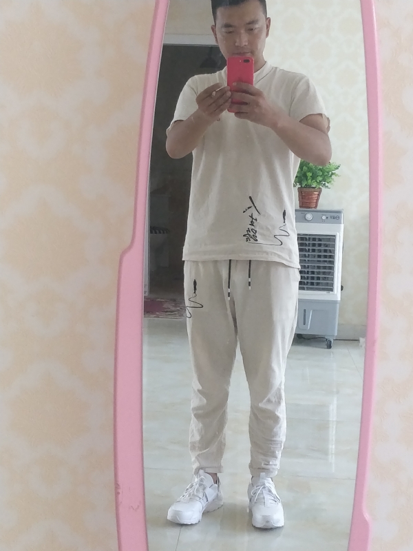 一天一根烟的第一张照片--日照相亲服务中心