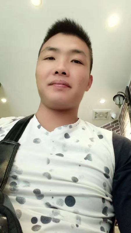吃生蚝的小乖乖的第一张照片--日照相亲服务中心