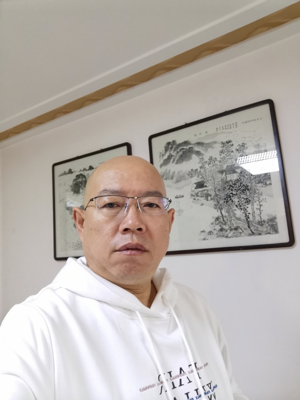 光头博士的第一张照片--日照相亲服务中心