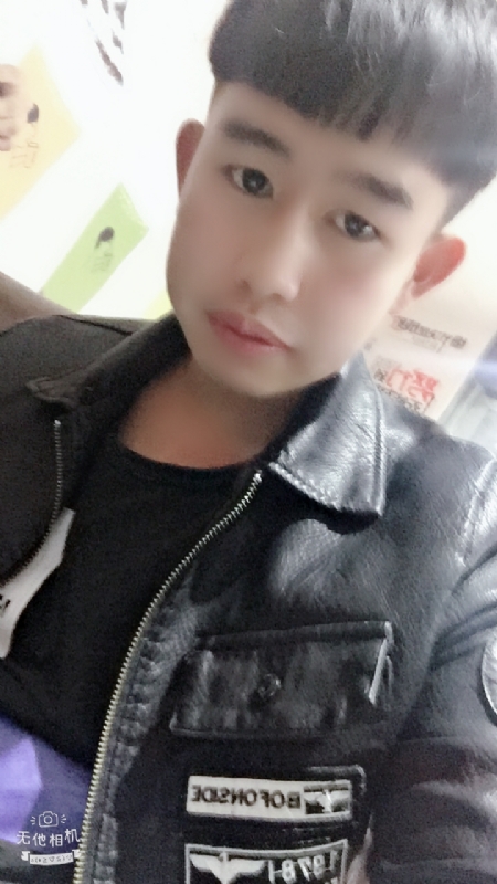军绿色的第一张照片--日照相亲服务中心