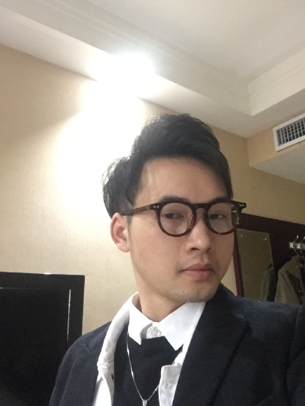 曾亮的第三张照片--日照相亲服务中心
