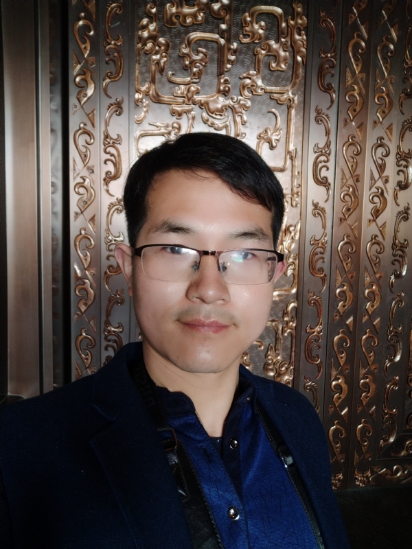 鹏鸟的第一张照片--日照相亲服务中心