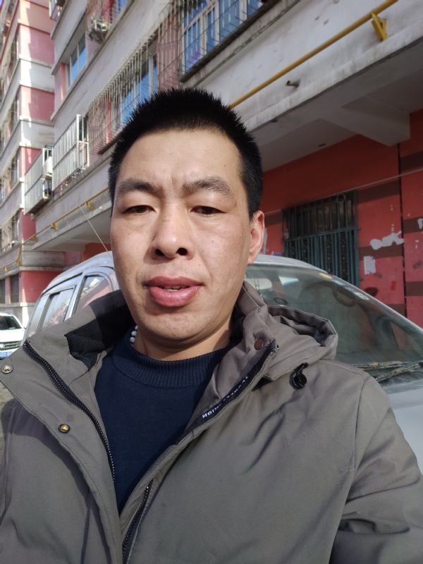 华哥的第一张照片--日照相亲服务中心