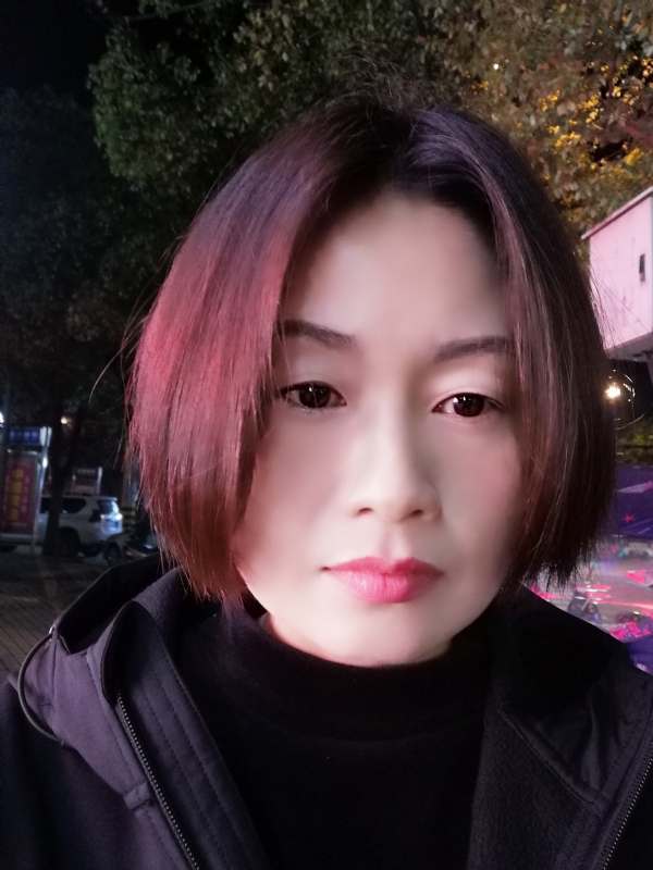 风中百合的第一张照片--日照相亲服务中心