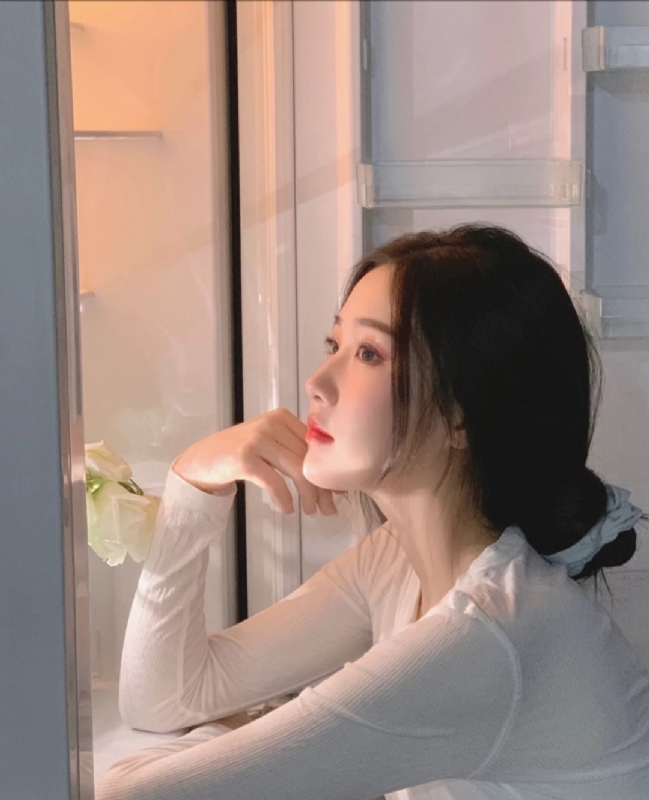 風吹過臉頰的第一张照片--日照相亲服务中心