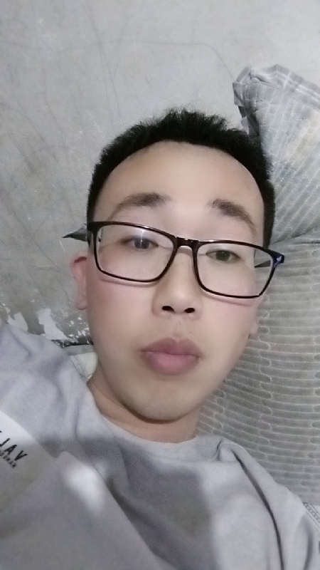 喜欢比我大的女人的第一张照片--日照相亲服务中心