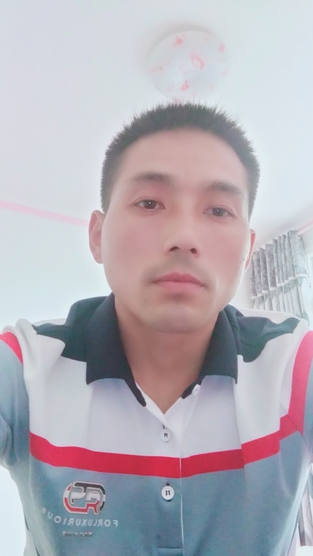 染红尘世的第一张照片--日照相亲服务中心