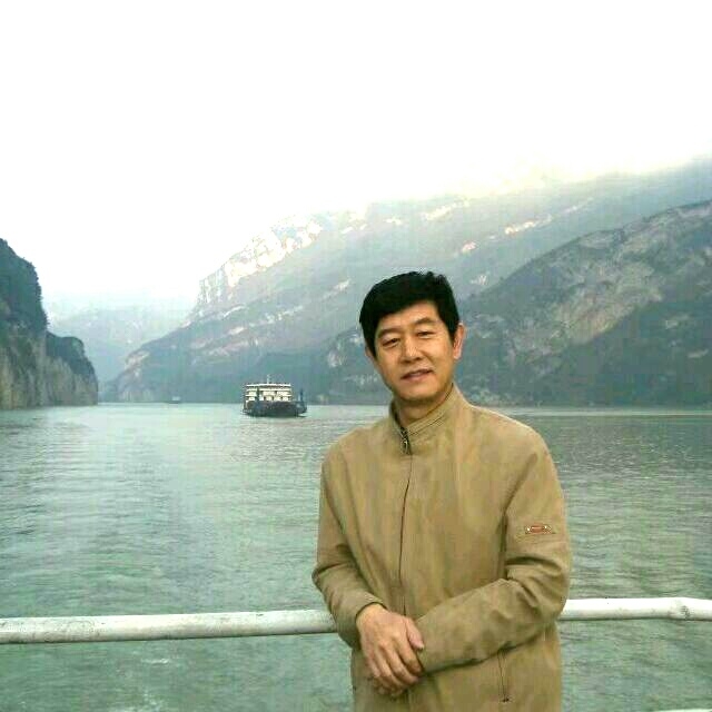优秀善良178/72的第一张照片--日照相亲服务中心