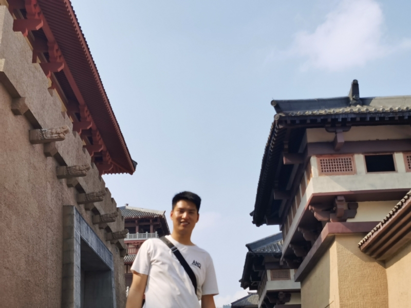 咸鱼不闲的第二张照片--日照相亲服务中心