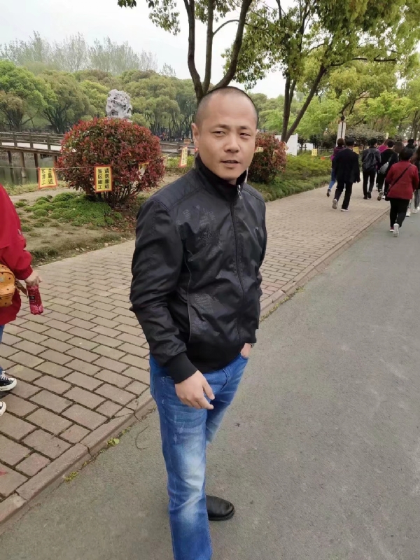 傻子的第一张照片--日照相亲服务中心