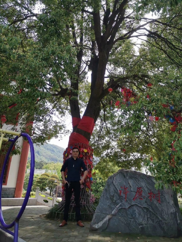 霸气的第一张照片--日照相亲服务中心