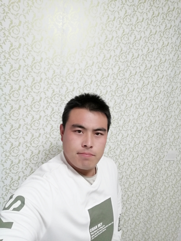 看草莓在跳舞的第一张照片--日照相亲服务中心