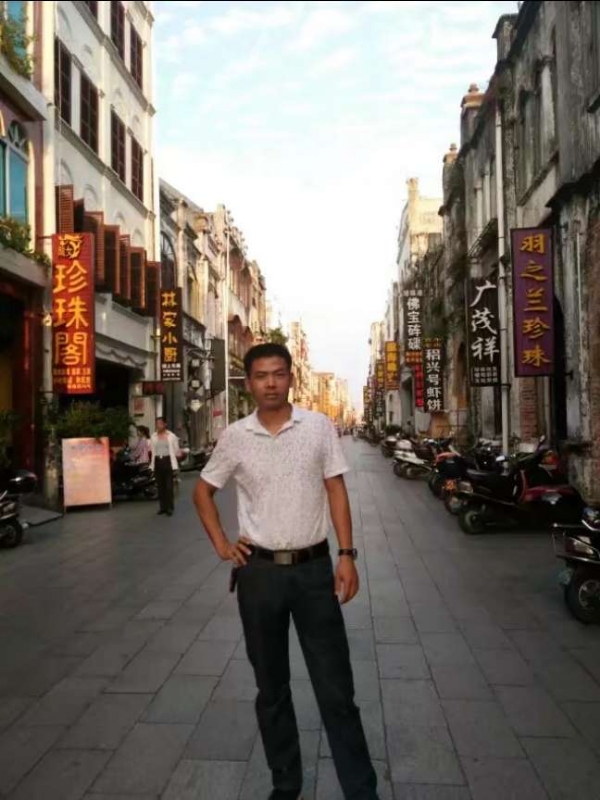 爱生活爱健康的第一张照片--日照相亲服务中心