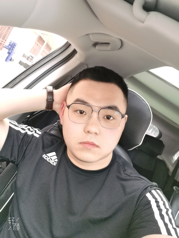 海阔天空的第一张照片--日照相亲服务中心