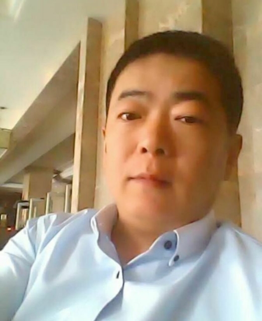 落叶随风的第一张照片--日照相亲服务中心