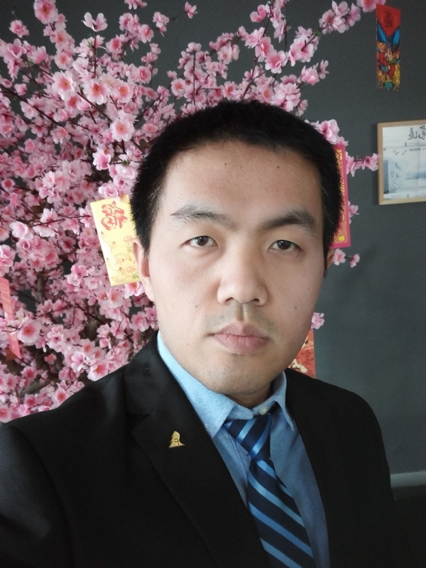 我就是个翻译的第一张照片--日照相亲服务中心