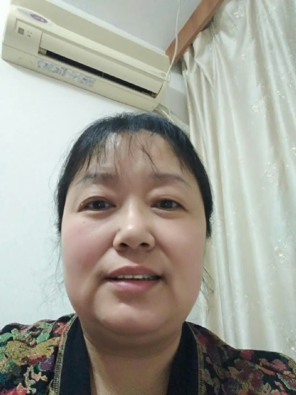 雨中漫步的第一张照片--日照相亲服务中心