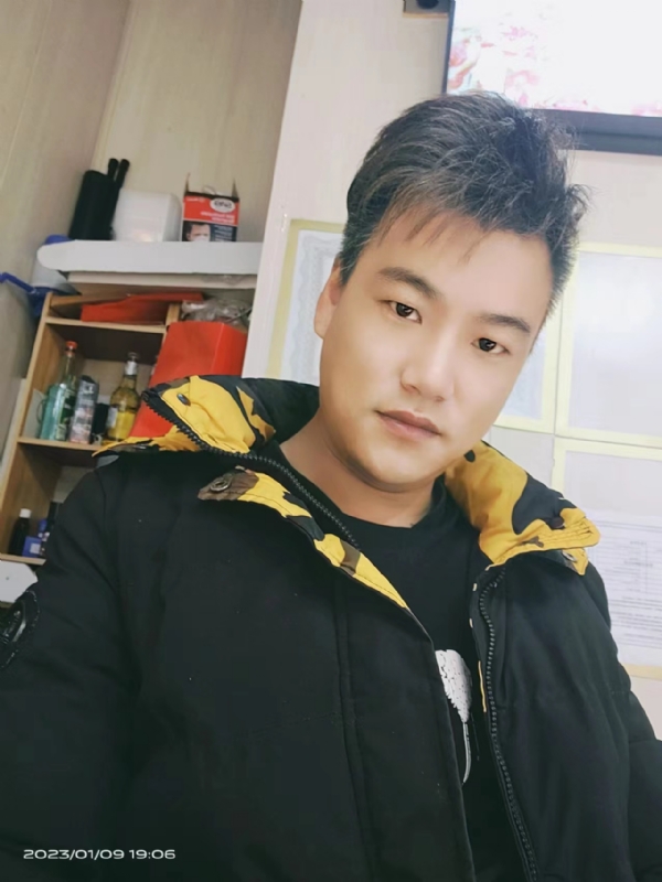 孤酒枕愁眼眠的第二张照片--日照相亲服务中心