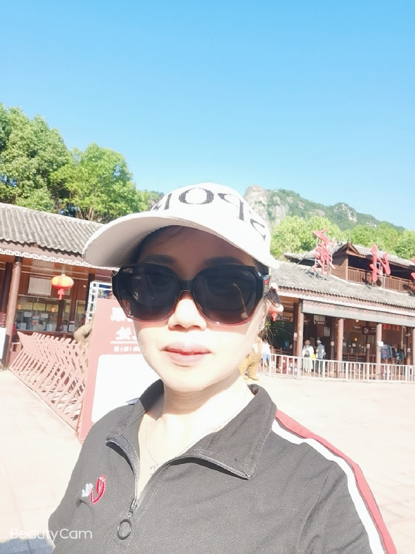 山百合的第一张照片--日照相亲服务中心