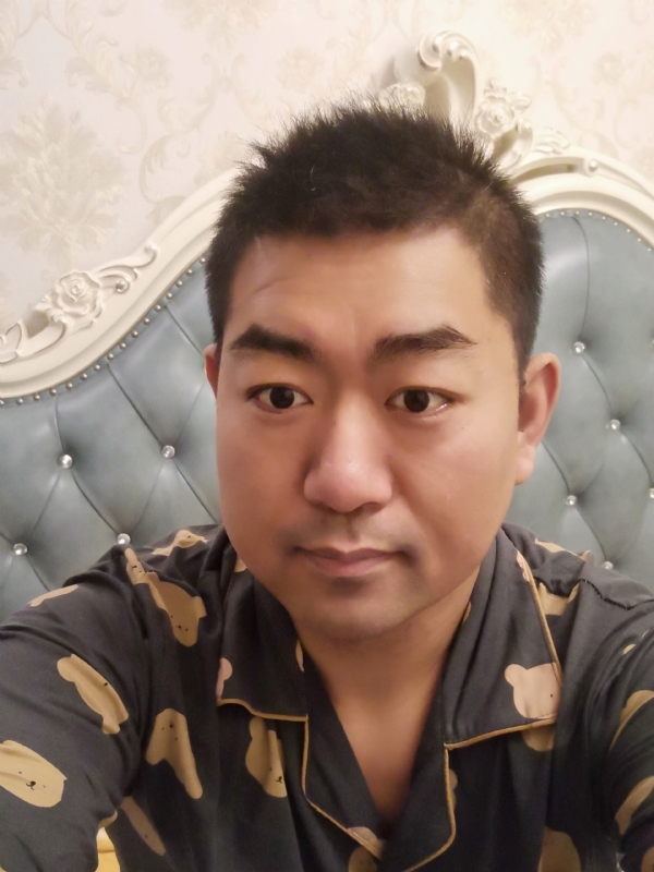 曾经的第一张照片--日照相亲服务中心