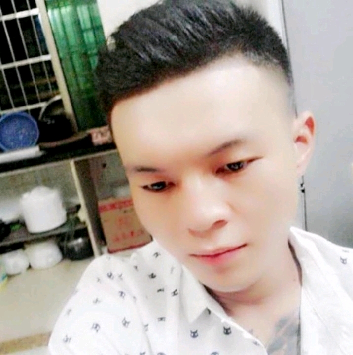 子龙的第一张照片--日照相亲服务中心