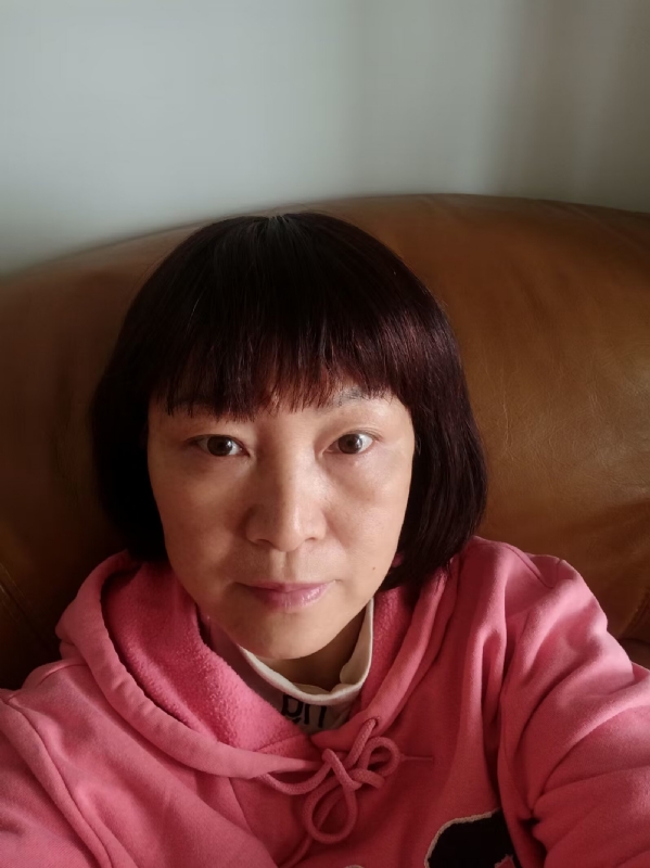 红玫瑰的第一张照片--日照相亲服务中心