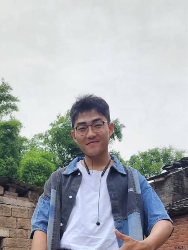 越努力越幸运的第一张照片--日照相亲服务中心