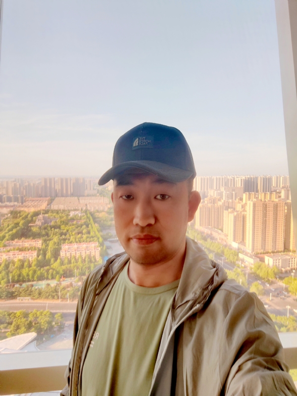 勇攀高峰的第二张照片--日照相亲服务中心