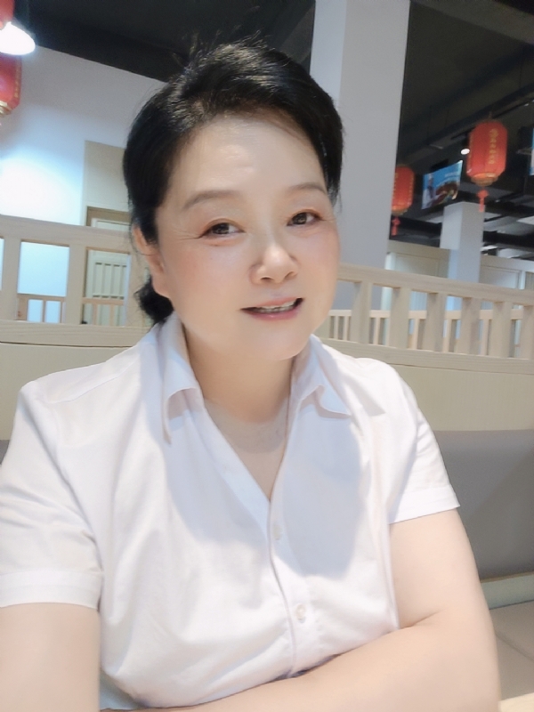 丁姐爱生活的第一张照片--日照相亲服务中心