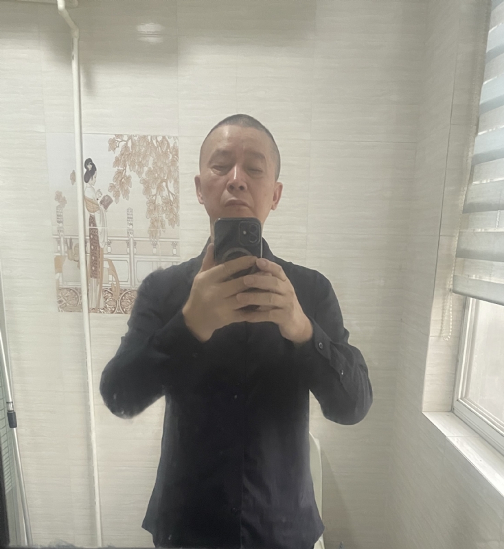 荣哥的第一张照片--日照相亲服务中心
