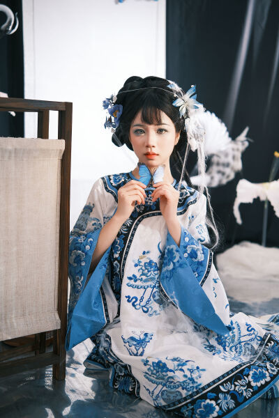 日韩a v电影