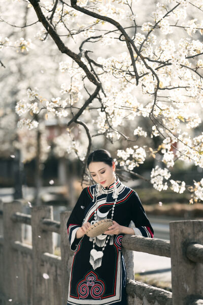 老师又湿又紧我要进去了